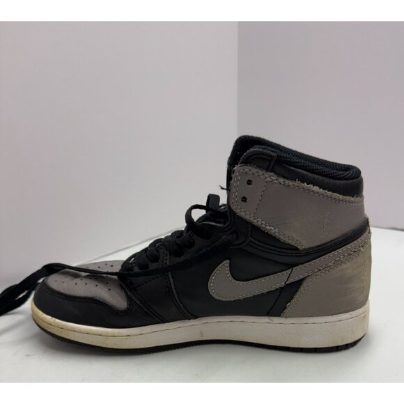 Nike Air Jordan 1 Retro High OG GS Shadow 2018 Size 6.5 Y Grey Black 575441-013 - Picture 2 of 15